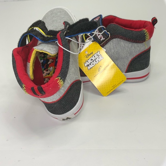NWT Mickey Mouse toddler shoes in sizes 10-12 - Picture 4 of 7